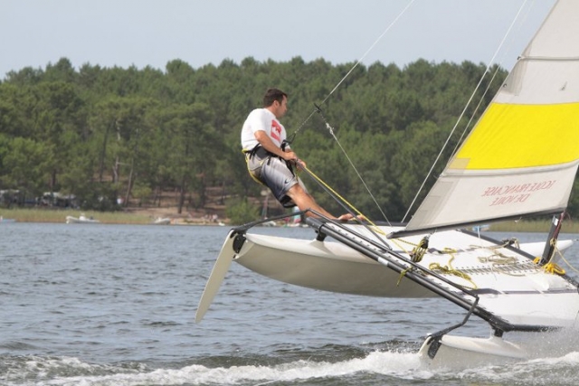 Pbaños en catamarán en Gironda